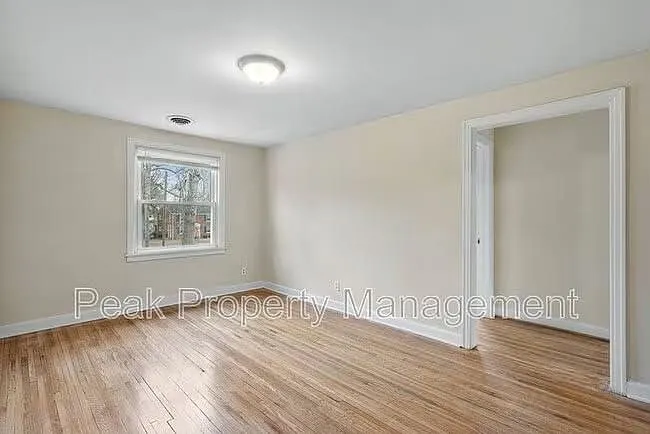 4913 Chamberlayne Ave #1 — Photo 12