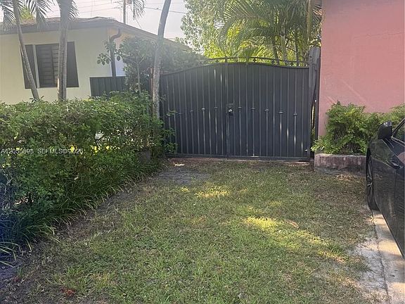2nd image of 3611 SW 21st St