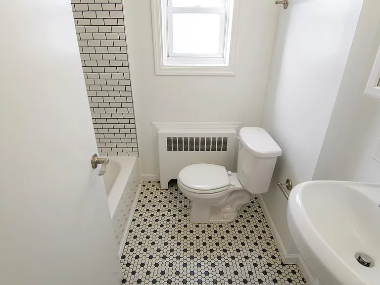 353 W Mount Airy Ave — Photo 14