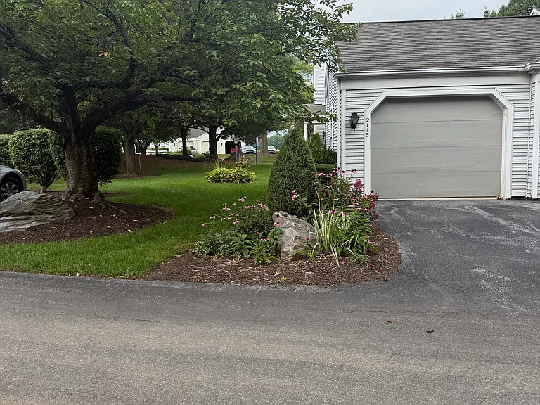 2115 Wexford Rd — Photo 2