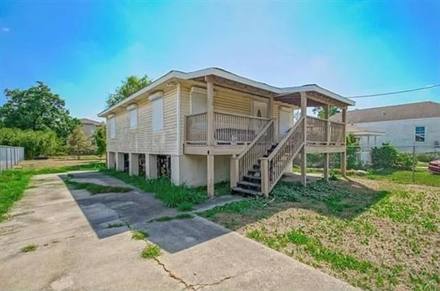 4761 Eastview Dr — Photo 1