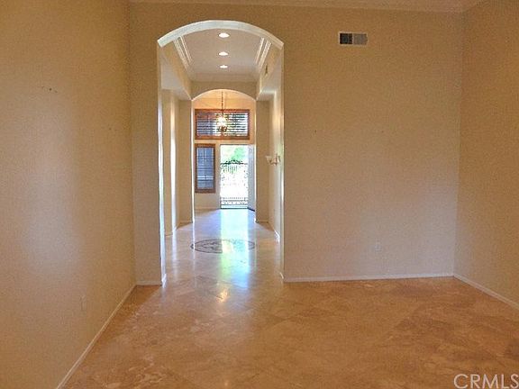 4th image of 30352 Carmenet Cir