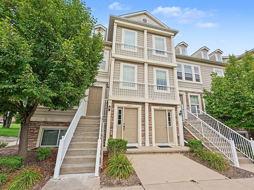 1081 Foxboro #27
