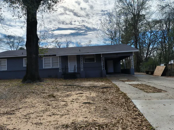 1108 Raney Dr, Longview, TX 75602