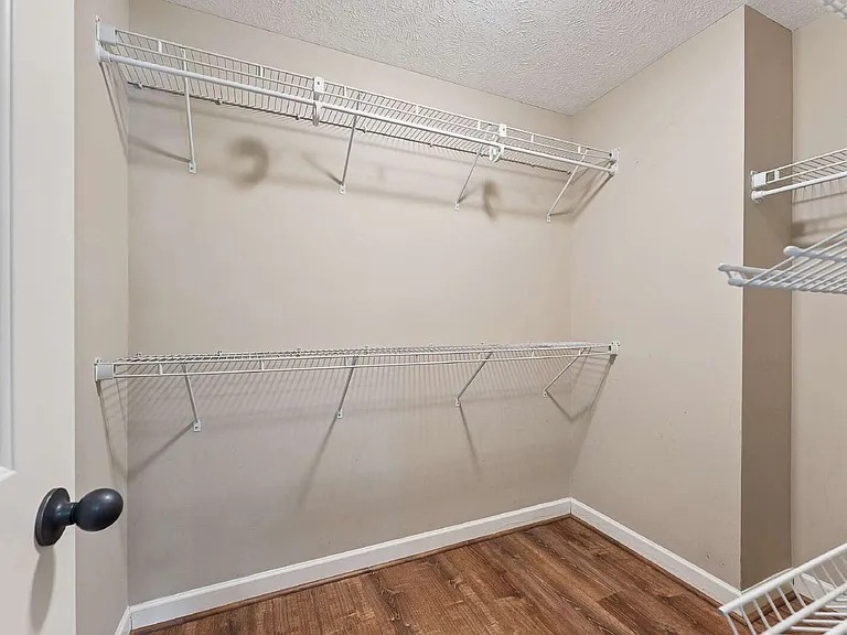 4828 Octavia St — Photo 18