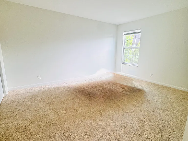 61 Melrose Ct — Photo 26