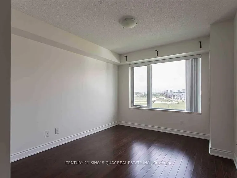 233 S Park Rd #806 — Photo 8
