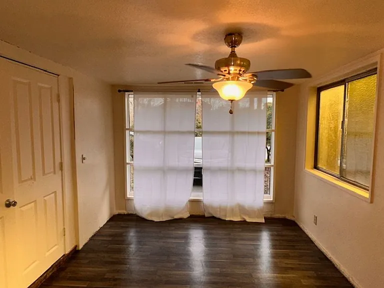 8003 N Wabash Ave — Photo 16