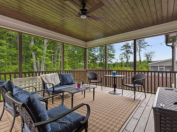 4th image of 220 Goose Creek Cir