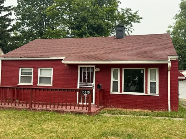 15615 Lotus Dr, Cleveland, OH 44128