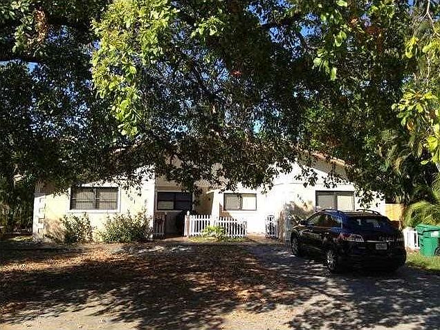 1st image of 2601 NE 205th St