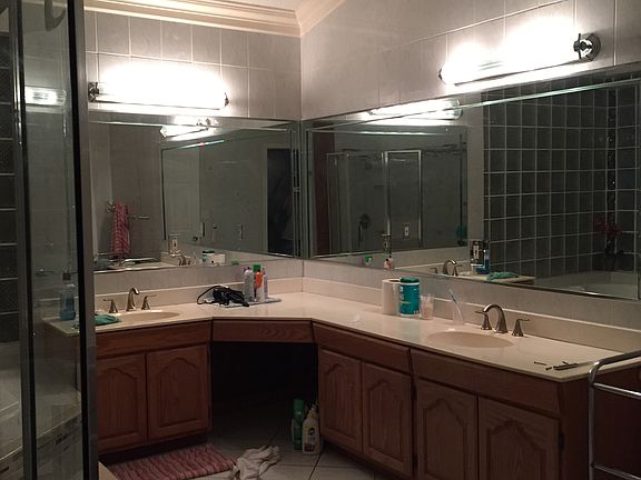 5th image of 11850 NW 27th St