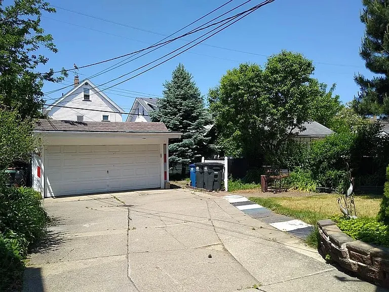 2058 Bunts Rd #LOWER — Photo 17