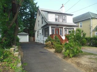 51 N Columbus Ave, Mount Vernon, NY 10553