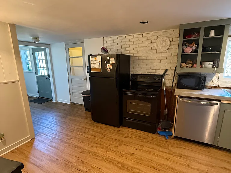45 Hazel St — Photo 21