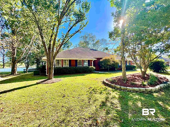 3rd image of 16130 Parke Blvd