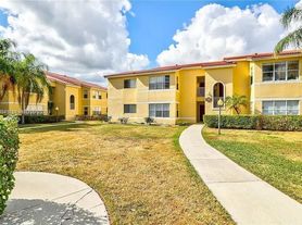 12760 Vista Isles Dr