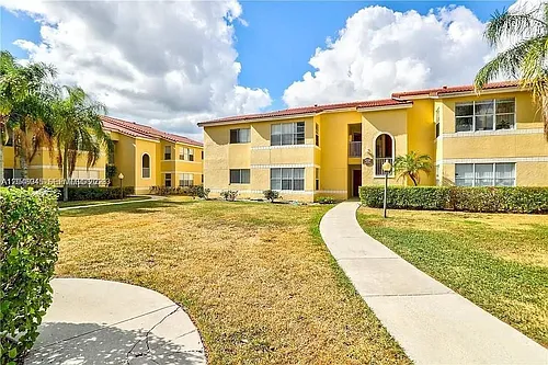 12760 Vista Isles Dr #721 Photo 1