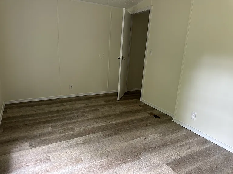 140 Baywood Trl — Photo 15