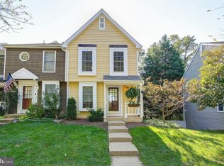 1669 Poplar Grove Dr, Reston, VA 20194