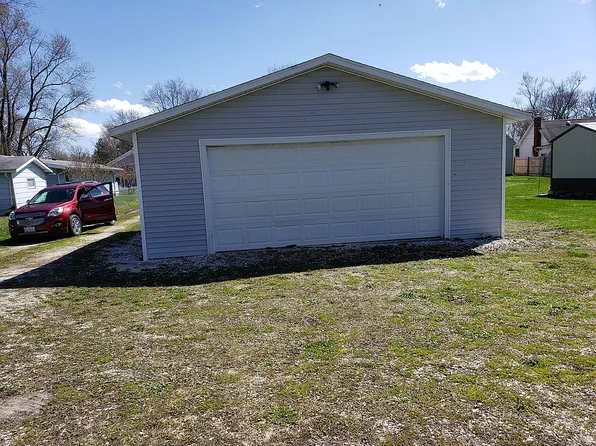 528 W Woodbury St, Macomb, IL 61455