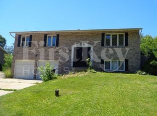 28577 W High Rd, Ingleside, IL 60041