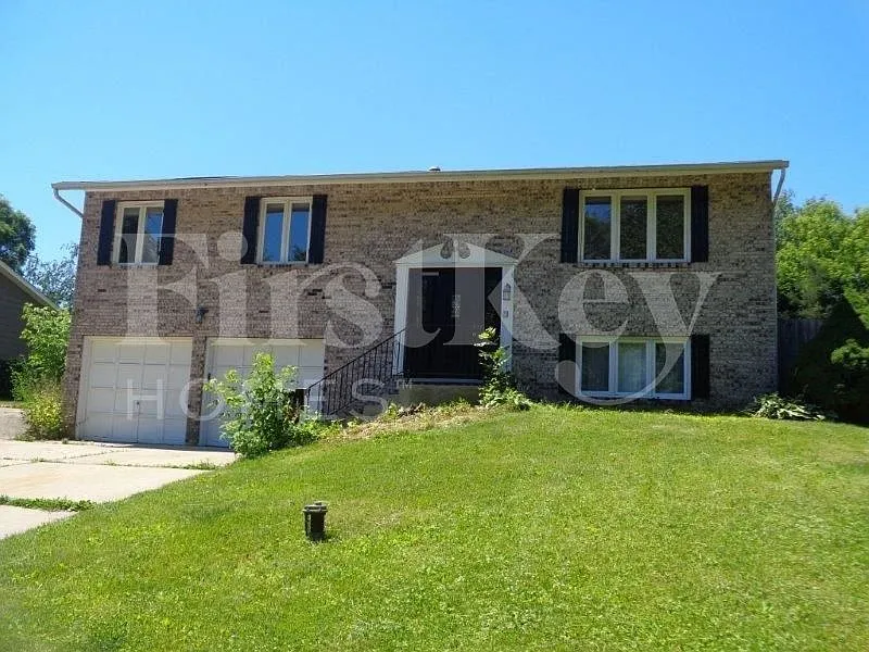 28577 W High Rd photo 1