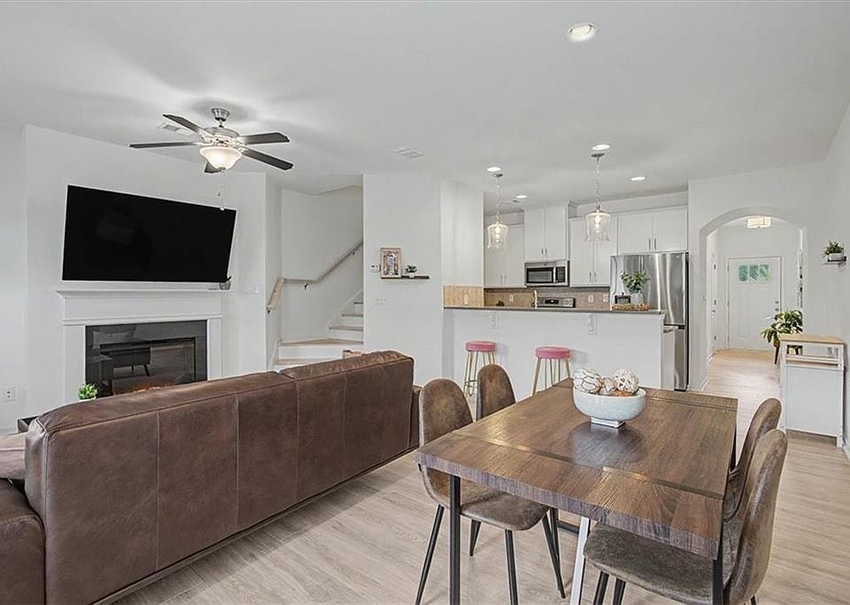 1st image of 4230 Spring Valley Cir