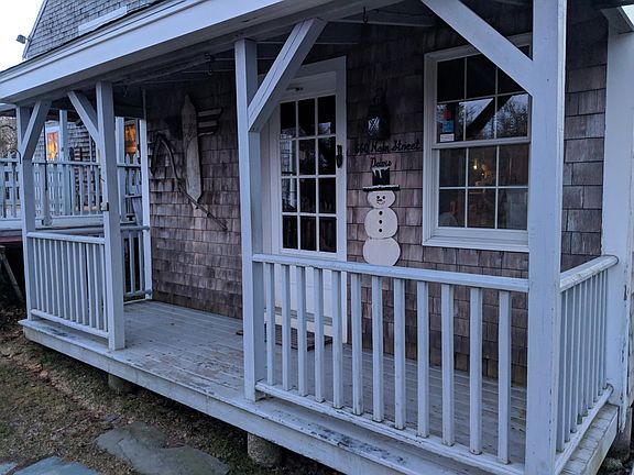 5th image of 660 Main Street