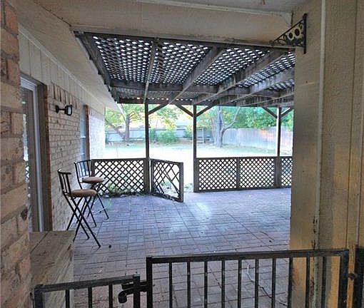 4th image of 2409 Buttercup Cir
