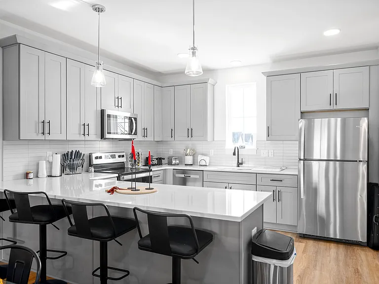 700 N Dupont Ave #322 — Photo 10