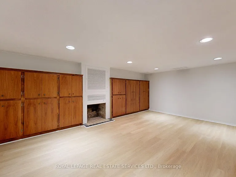 31 Burnhamthorpe Park Blvd — Photo 33