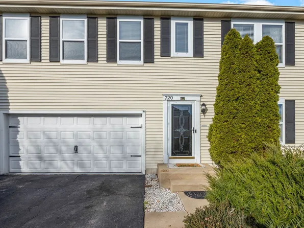 720 Canterbury Ln, Hampshire, IL 60140
