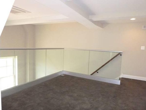 2nd image of 322 Walnut St #610