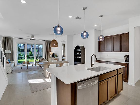 2nd image of 4505 Nautilus Cir