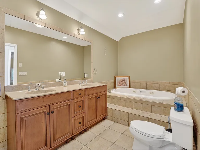 75 Elm St #1 — Photo 27