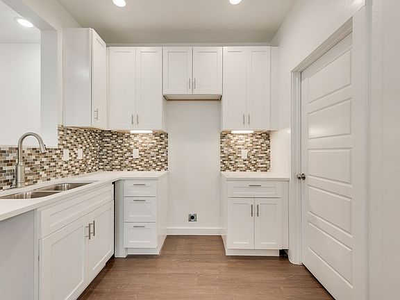 5th image of 2706 Lenway St