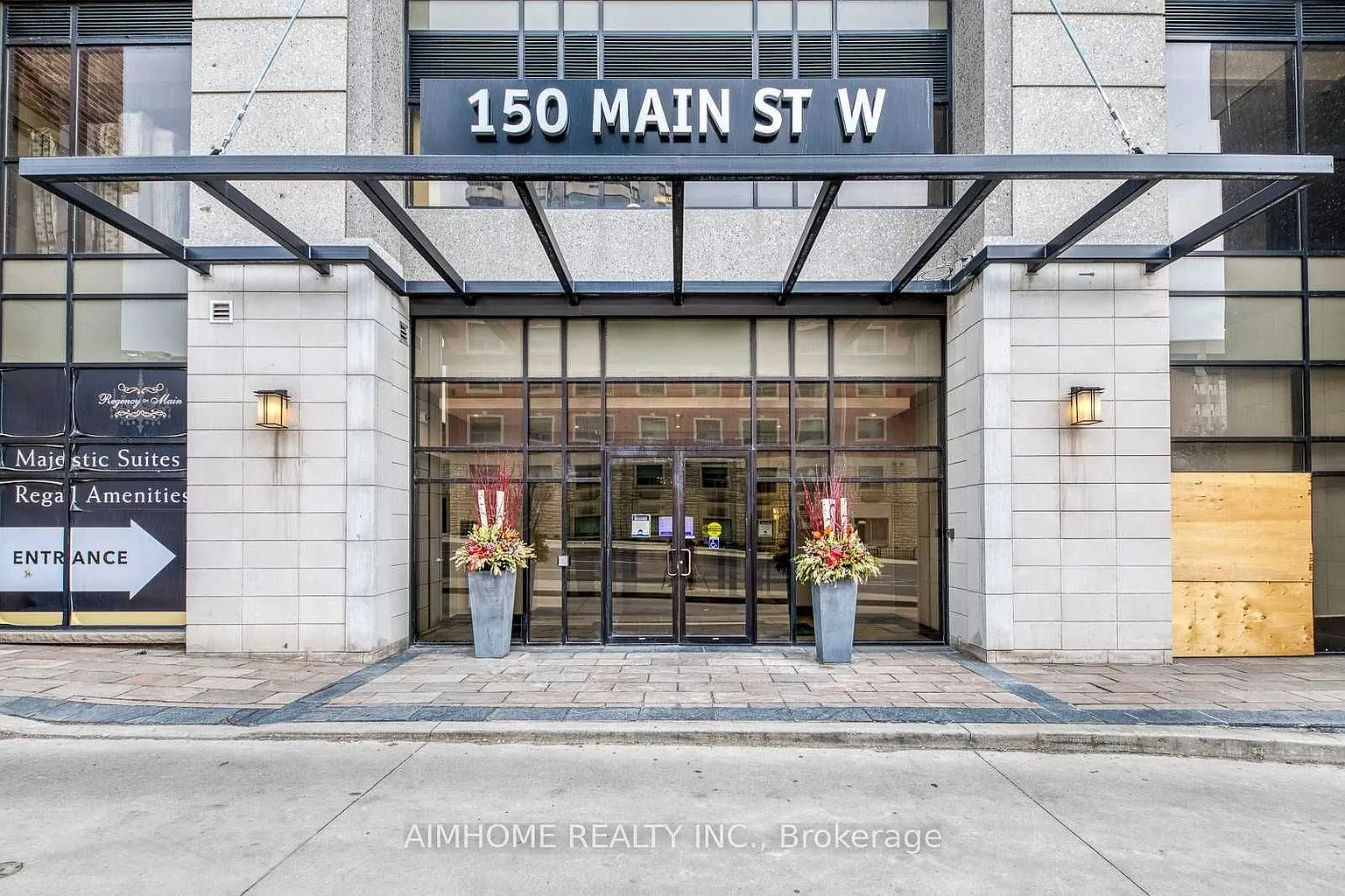 150 Main St W #509 photo 1