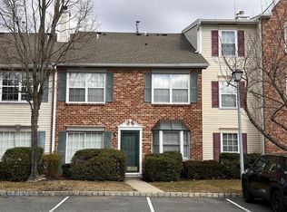 24 Lehavre Ct, Hamilton, NJ 08619