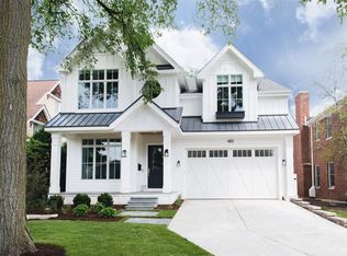 837 N Loomis St, Naperville, IL 60563