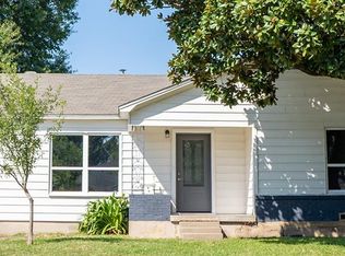 1525 W 3rd St, Irving, TX 75060