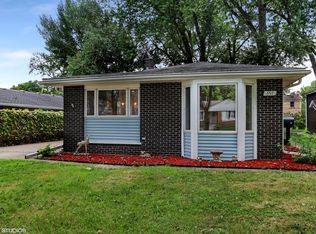 697 E Prairie Ave, Des Plaines, IL