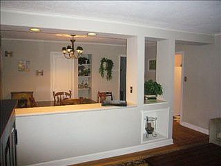 5th image of 3937 Philwood Ave