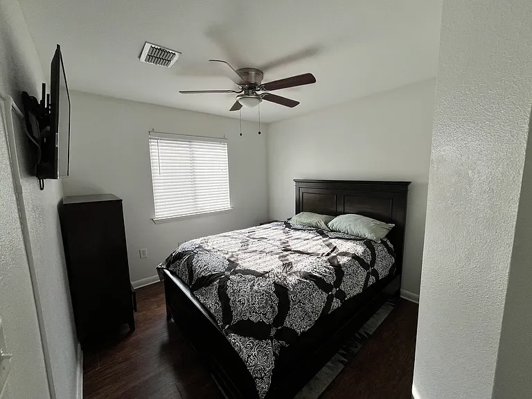 6607 Cougar Vlg — Photo 1