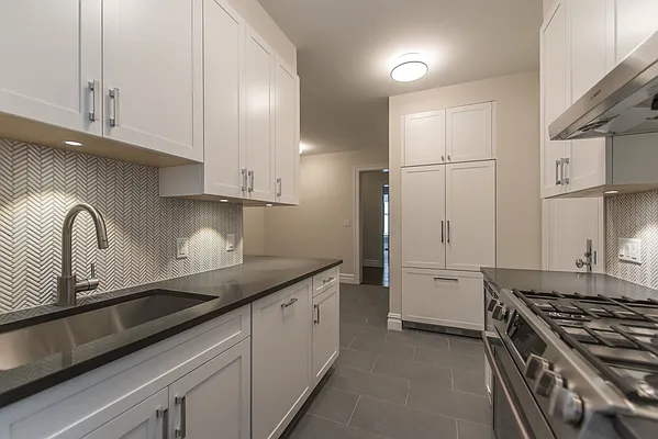 Rented by Thor Equities | media 24