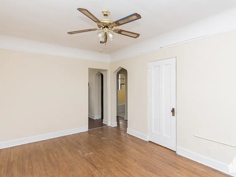 1310 N Artesian Ave #1R — Photo 4