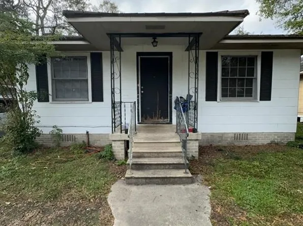 65 Lefevre St, Mobile, AL 36607
