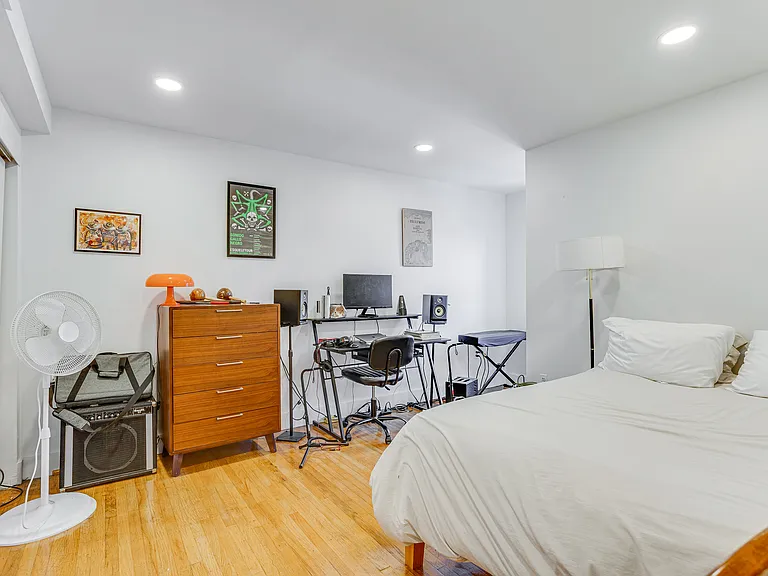 2213 Green St #B3 — Photo 17