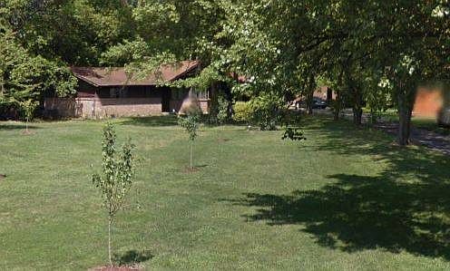 2nd image of 106 River Bend Dr