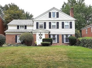 22312 Byron Rd, Shaker Heights, OH 44122